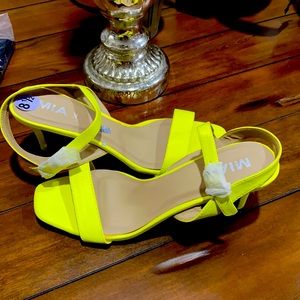 Mia Green/Yellow Neon sandals